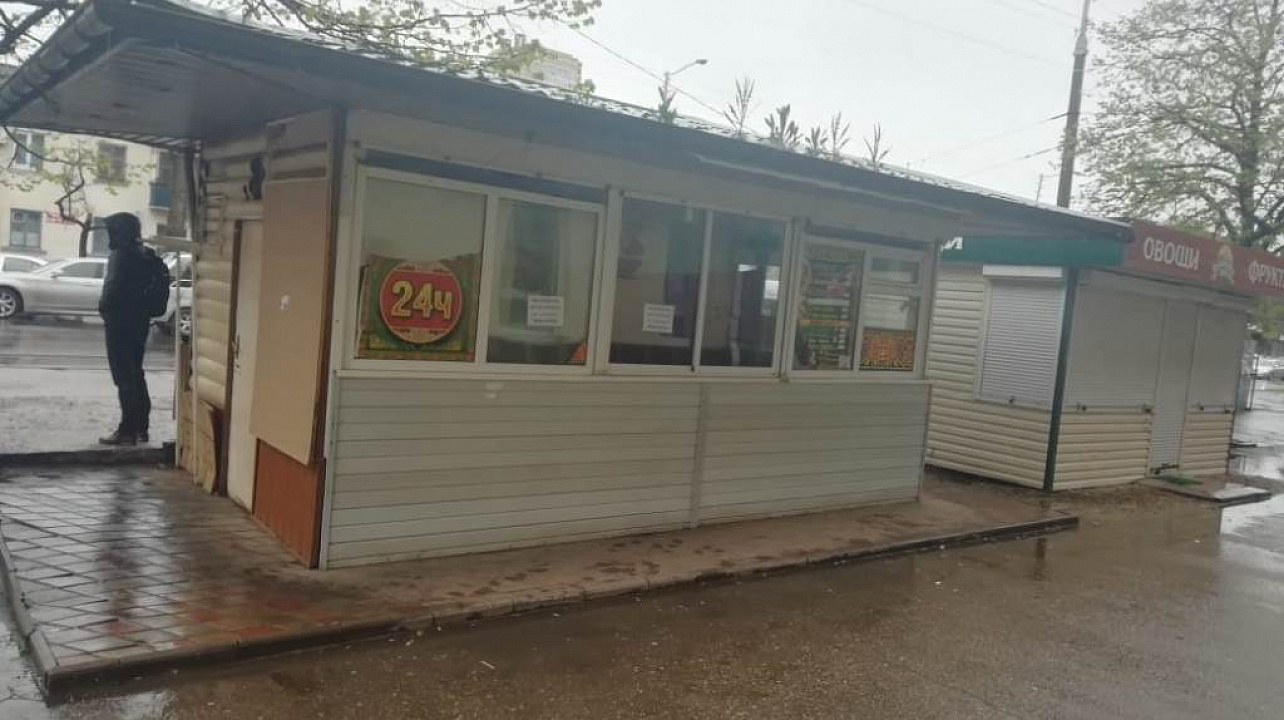 В Западном округе продолжается демонтаж незаконных торговых объектов