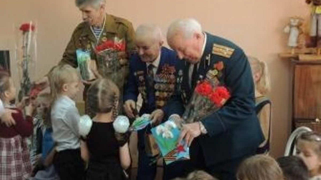 В детском саду № 87 Западного округа подвели итоги патриотического месячника