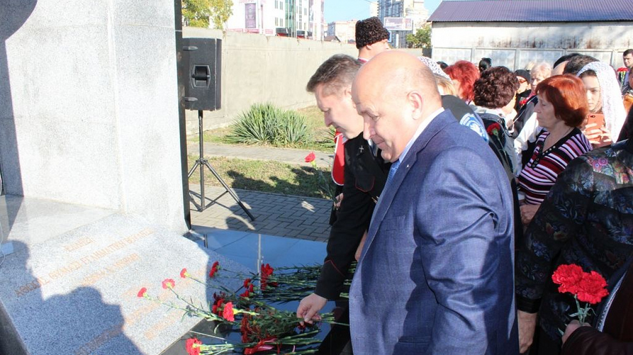 На Всесвятском кладбище прошла церемония в память о жертвах политических репрессий
