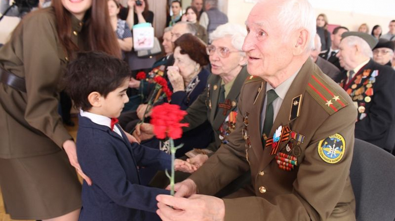 Сегодня в Центральном округе чествовали участников Сталинградской битвы