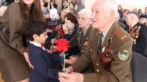 Сегодня в Центральном округе чествовали участников Сталинградской битвы