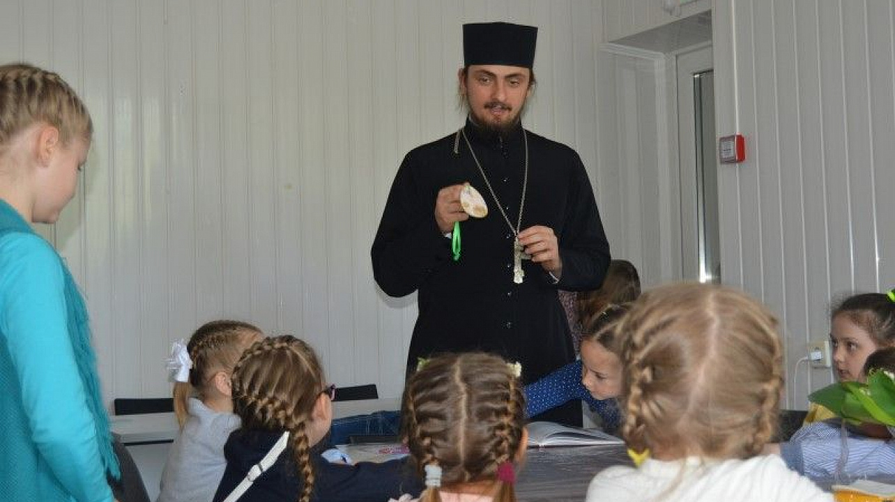 Передаем пасхальные традиции из поколения в поколение (3).JPG