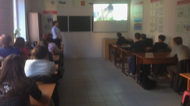 Для студентов Центрального округа проходят круглые столы «Молодежь против наркотиков»