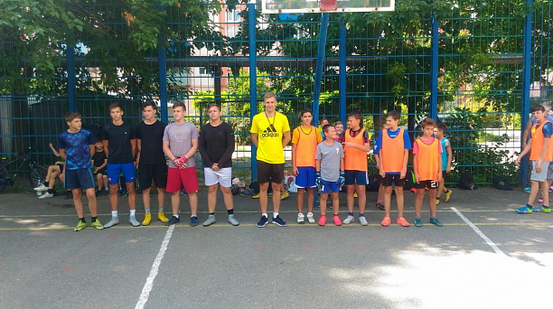 В Центральном округе прошли игры по футболу на Кубок главы города