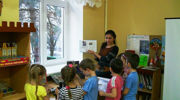 В дошкольных учреждениях Западного округа продолжается патриотическая работа