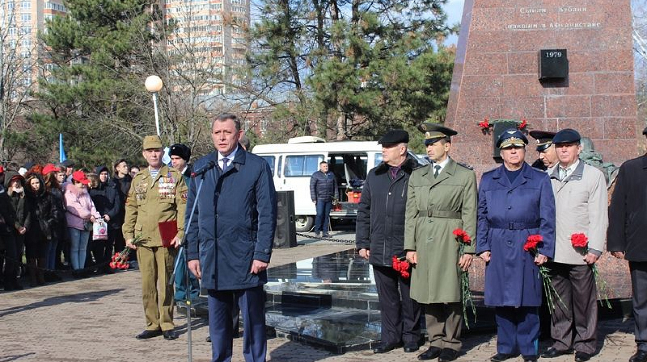 Сегодня в Чистяковской роще состоялся митинг, посвященный воинам-интернационалистам