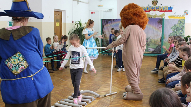 На базе гимназии Западного округа в период осенних каникул работал лагерь для школьников