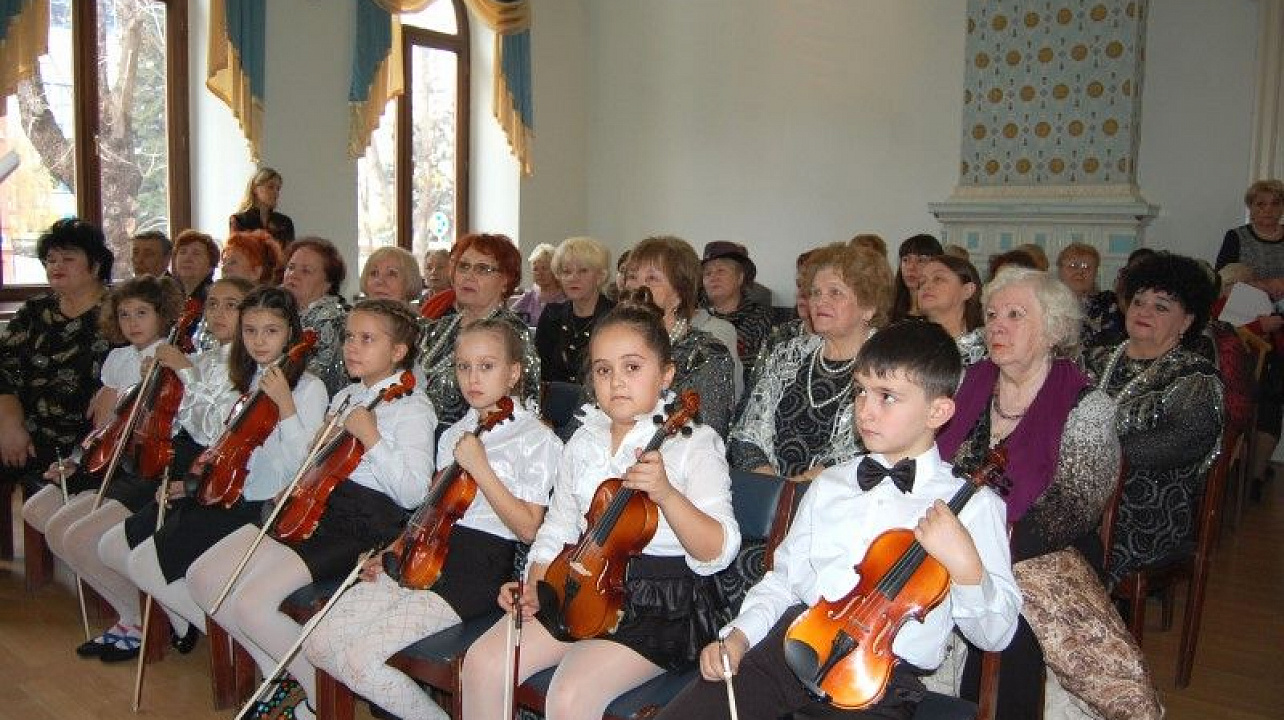 Городской Совет ветеранов отметил день матери (2).jpg