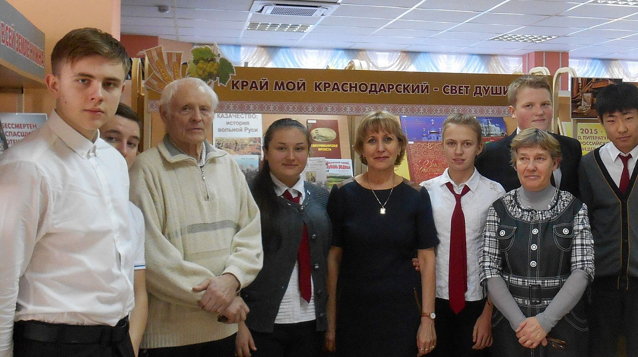 Учащиеся школы №93 из первых уст узнали о профессии полярного летчика