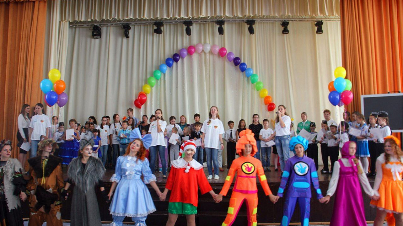 Фестиваль творчества провели в Западном округе