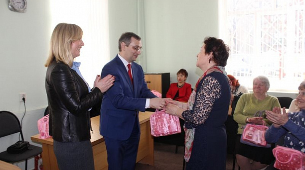 В Центральном округе проходят мероприятия, посвященные Международному женскому дню