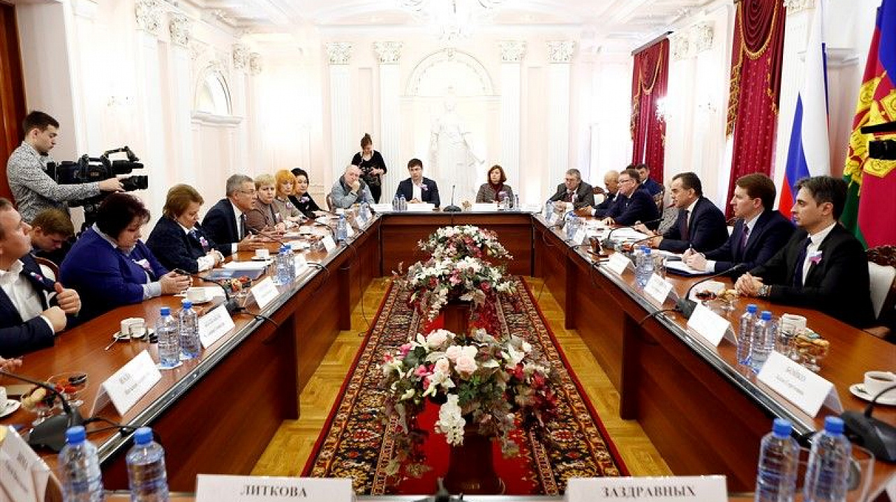 Добровольцы России завершают рабочий год и готовятся к следующему.jpg