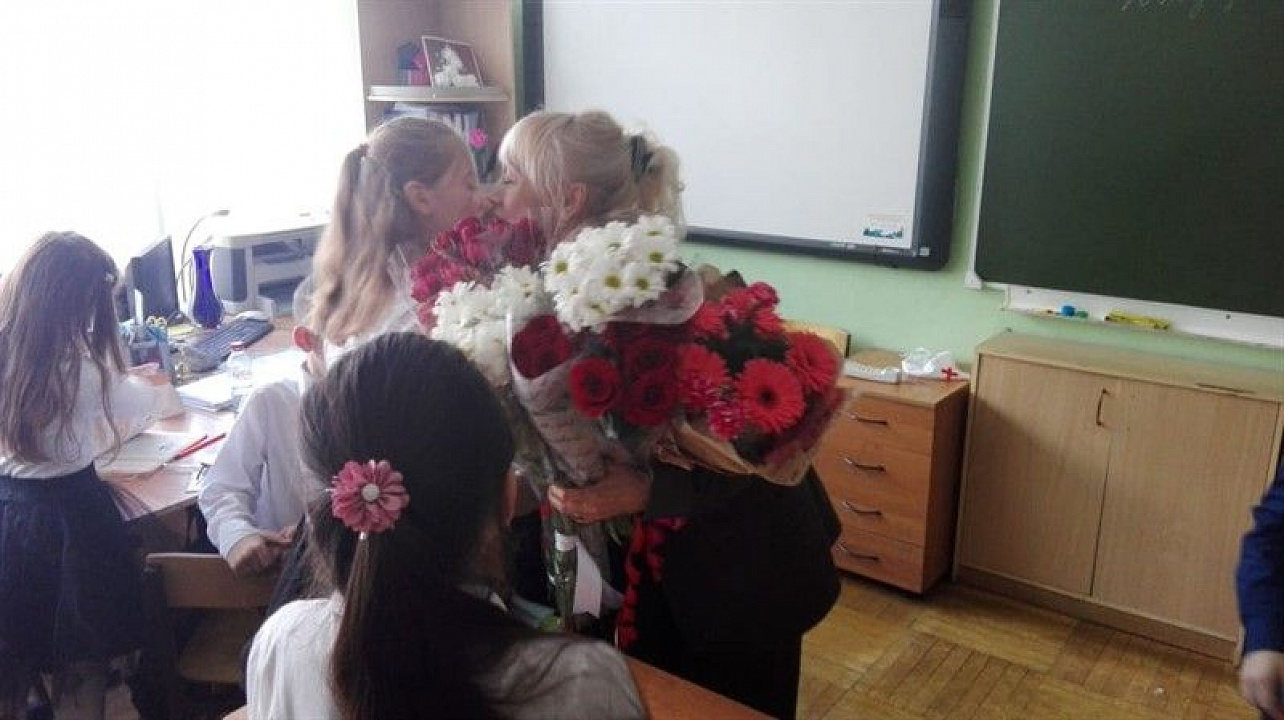 «Боевое Имя Краснодара»: Людмила Казанкова провела урок мужества в школе №93.jpg