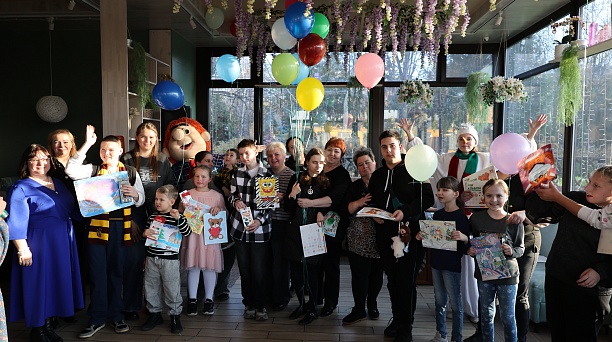 В Центральном округе устроили новогодний праздник для особенных детей