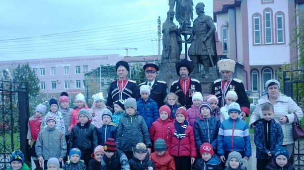 В храме Покрова Пресвятой Богородицы прошло мероприятие "Посвящение в казачата"