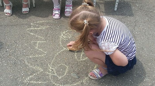 В Детском саду № 12 Западного округа завершился цикл тематических мероприятий «Здравствуй, лето!»