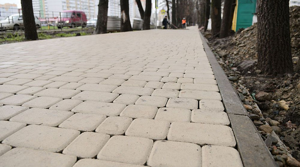 В Краснодаре благоустраивают бульвар «Героев-Разведчиков»