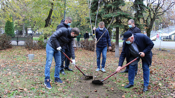 В Западном округе прошёл осенний этап акции «Краснодар — 10 тысяч деревьев»