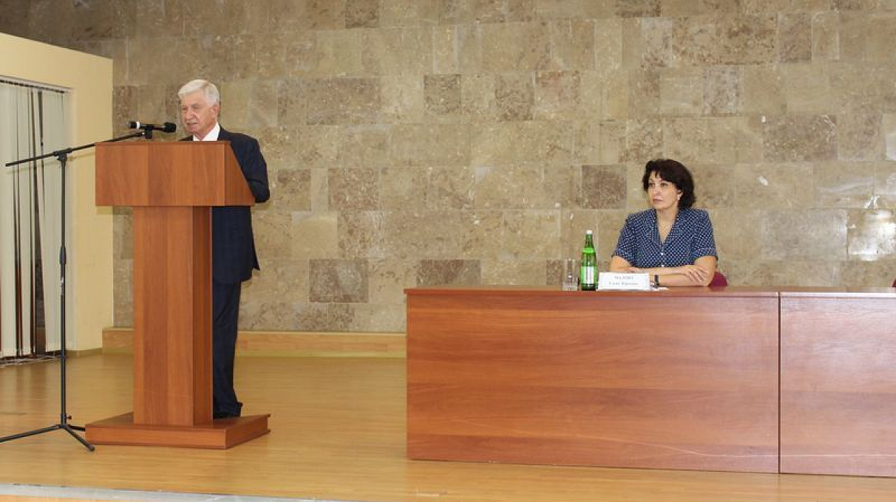 Депутат Государственной Думы Федерального собрания Российской Федерации Владимир Евланов отчитался о проделанной работе