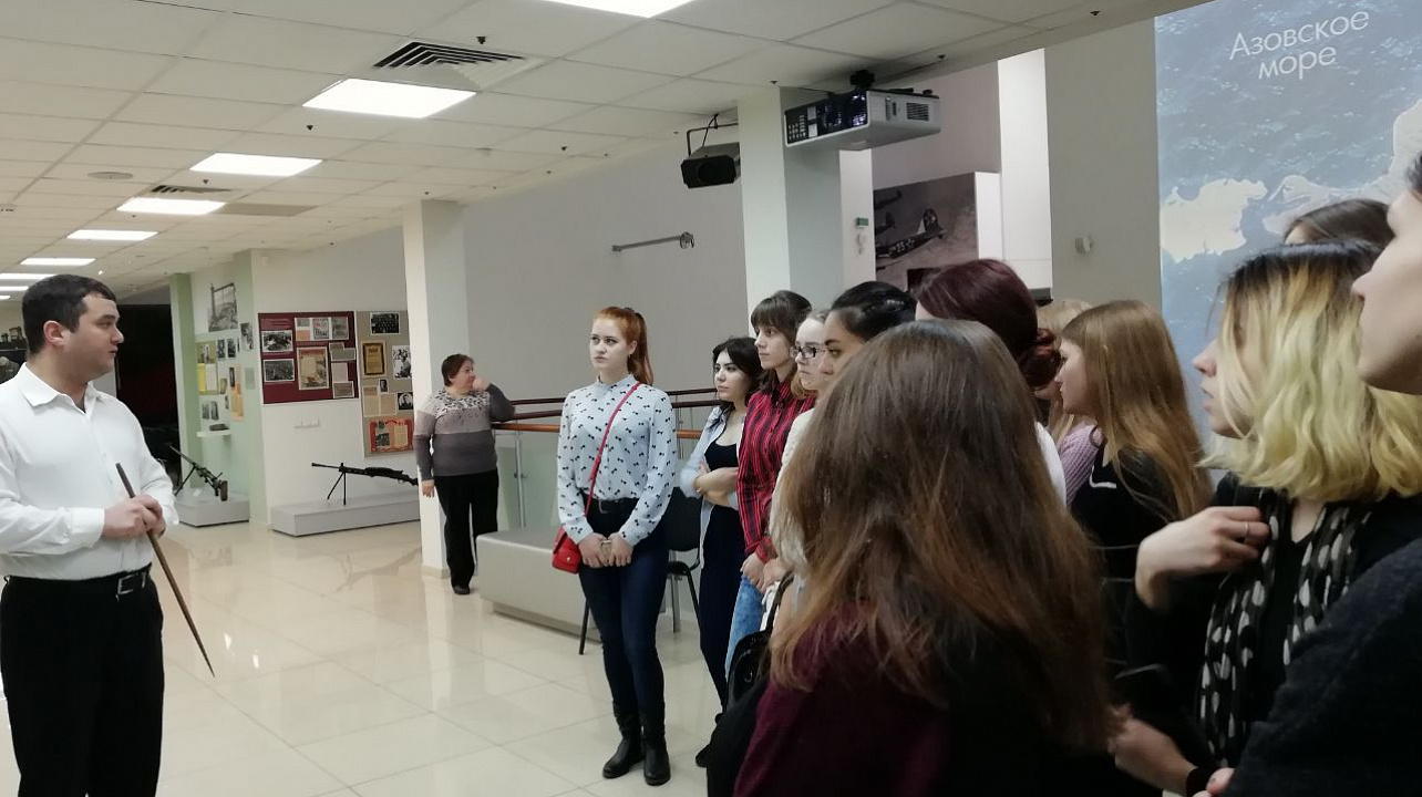 Студенты университета побывали на экскурсии в Краснодарском историко-археологическом музее-заповеднике имени Е.Д.Фелицына