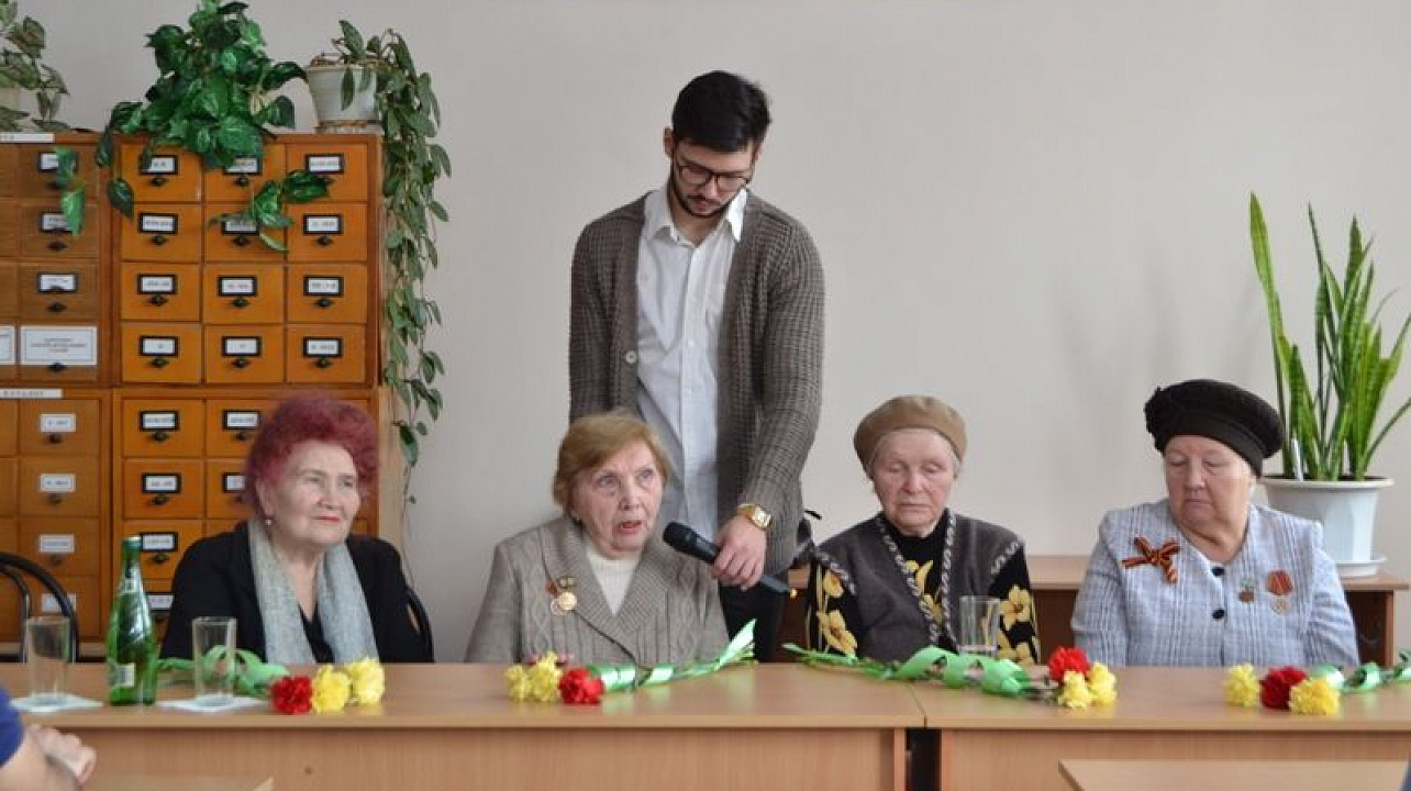 Ветераны и студенты КубГТУ провели Урок мужества для школьников