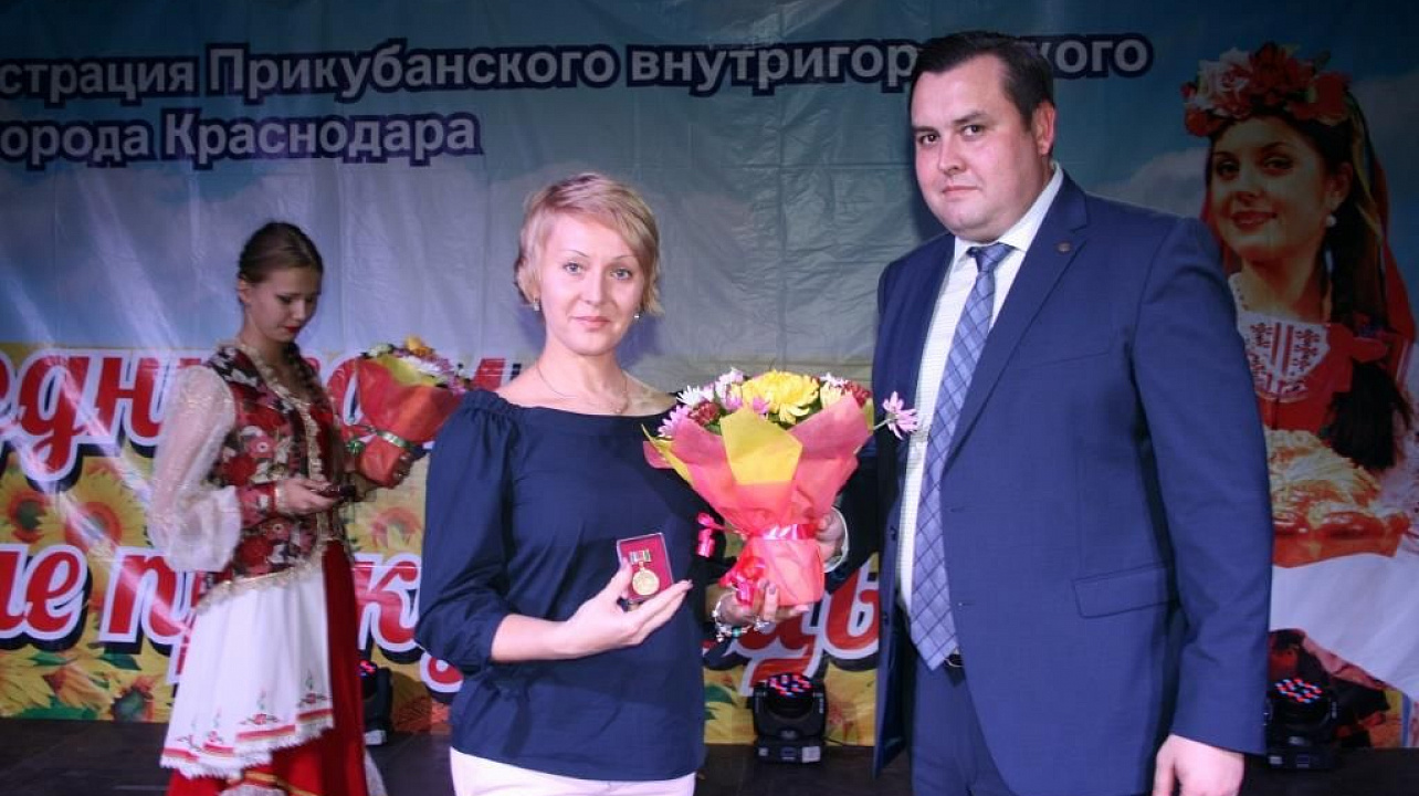 В сквере Фестивальном ко Дню города открыли отреставрированный фонтан