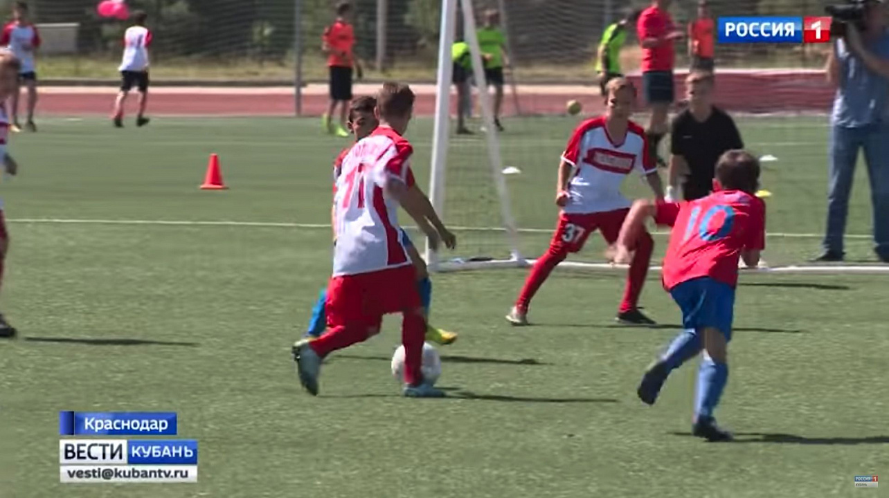 Стартовал Всекубанский турнир по футболу среди дворовых команд на Кубок губернатора