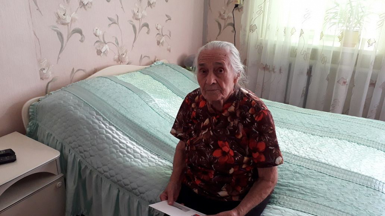 Жительница посёлка Индустриального Елизавета Лалиашвили отметила 90-летний юбилей