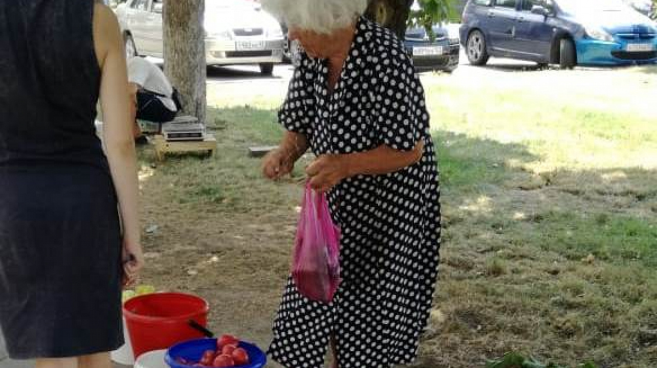 В Западном округе продолжается работа по пресечению «стихийной торговли»