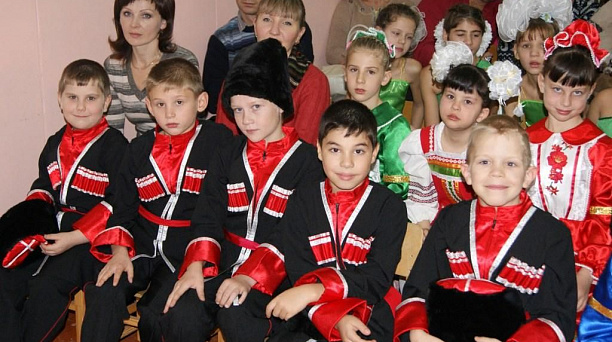 Фестиваль "Солнечные кулисы" прошёл в Центральном округе