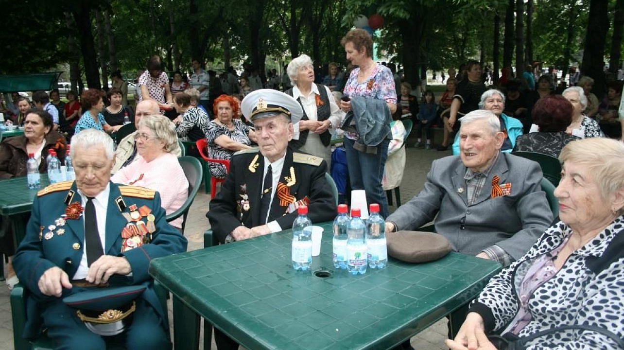 Ветеранов Прикубанского округа поздравили с Днем Победы