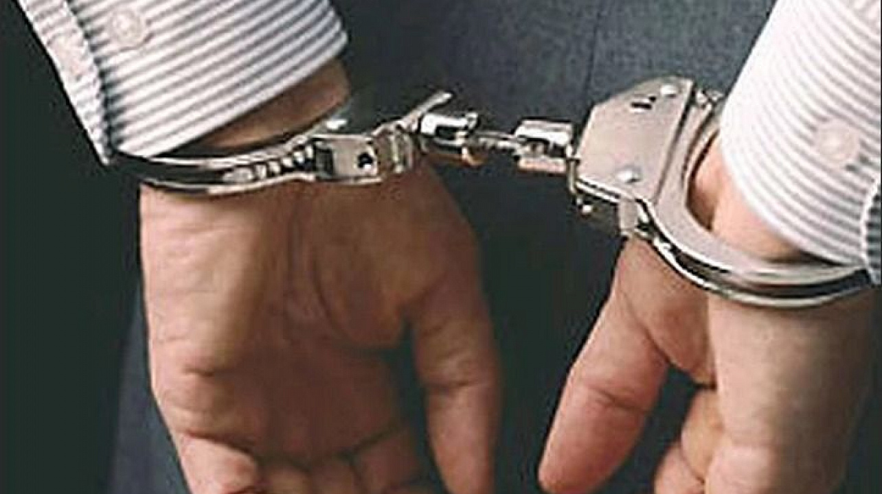 Полиция Калининского округа задержала мошенника - "оконщика"