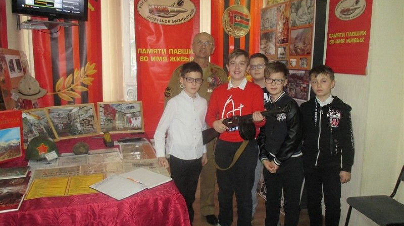 Ученики школы № 94 посетили музей Боевой славы в Прикубанском внутригородском округе.jpg