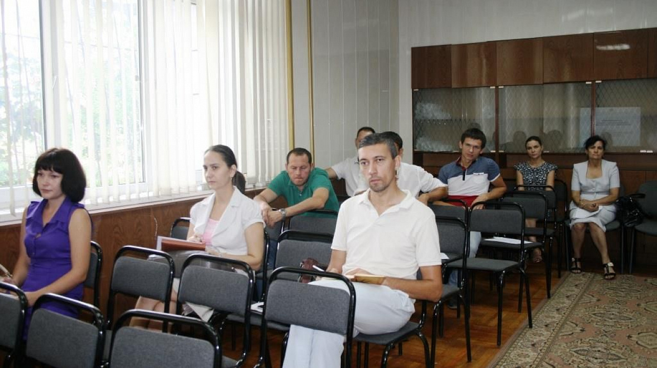 В администрации Прикубанского округа обсудили проблемы малого и среднего бизнеса