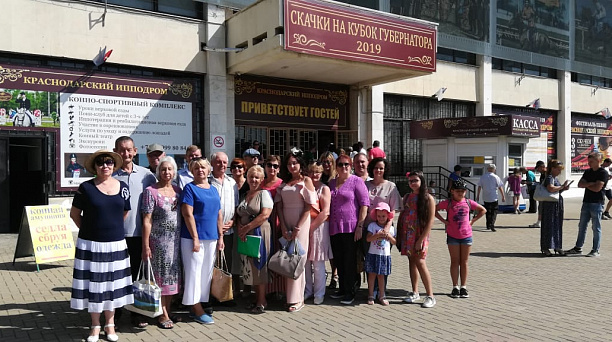 Жительница Прикубанского округа Ольга Садовец в числе победителей конкурса дамских шляпок