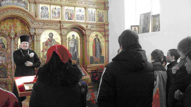 Ученики Центрального округа посетили Храм Дмитрия Донского