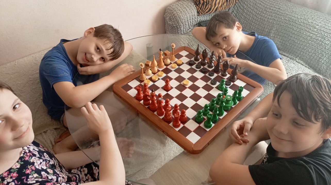 Шахматный турнир среди многодетных семей прошел в ТЦ №18