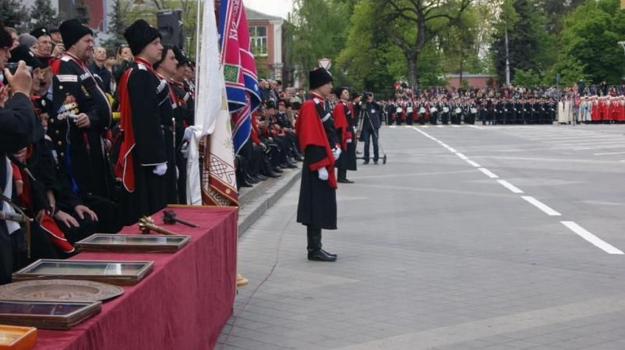 Казаки Екатеринодарского районного казачьего общества приняли участие в параде