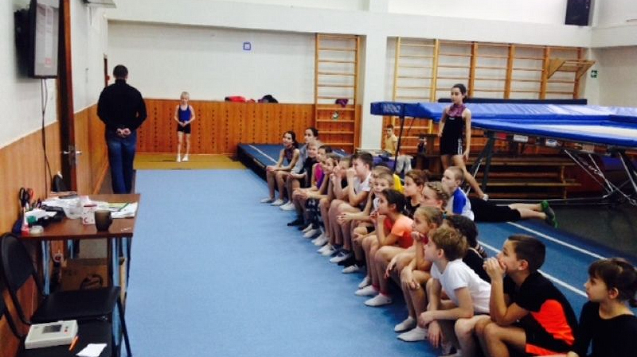 Воспитанникам Центра развития видов спорта Западного округа показали фильм на патриотическую тематику