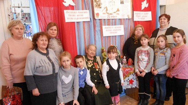 Воспитанники клуба «Алые паруса» встретились с бывшей узницей Бухенвальда