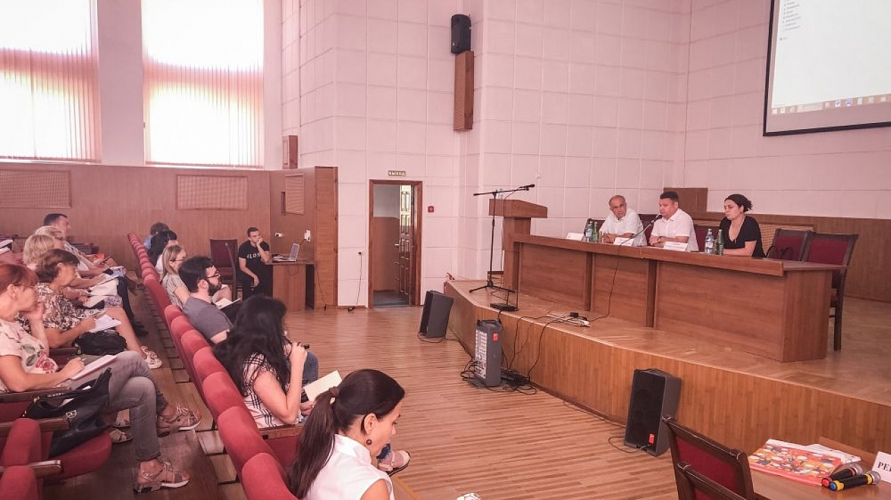 В Краснодаре состоялось совещание по вопросам страхования жилья от чрезвычайных ситуаций