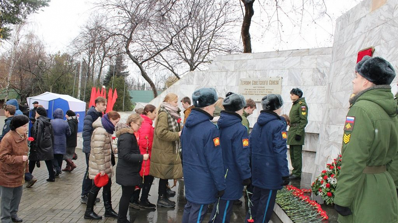 В Западном округе прошло торжественное мероприятие ко дню Героев Отечества