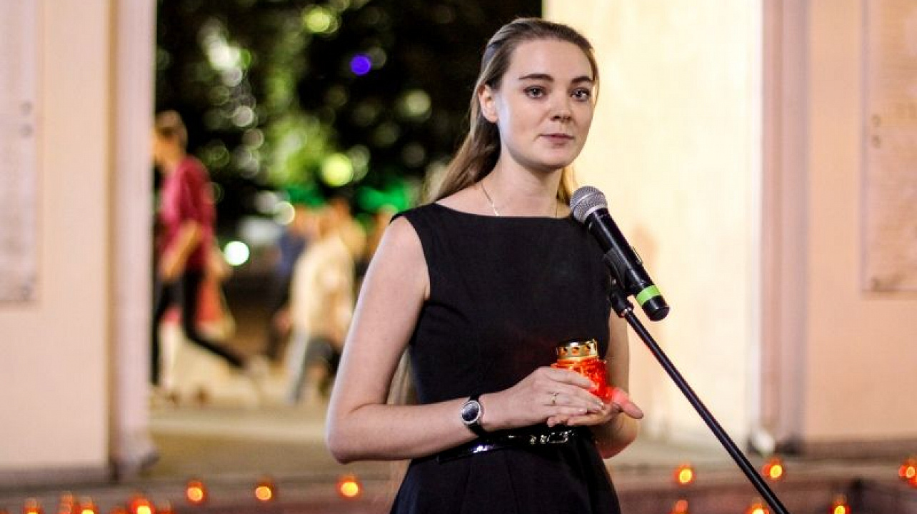 В Краснодаре сотни горожан приняли участие в гражданской акции «Свеча памяти»