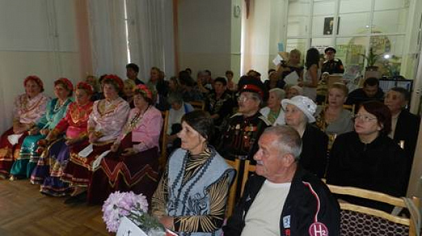 В Западном округе отметили День пожилого человека