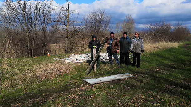 Очередная акция по уборке мусора прошла в пос. Лазурном Краснодара