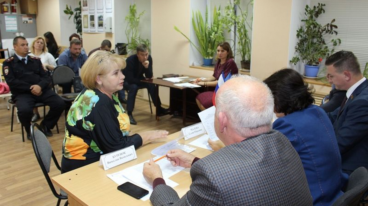 Глава администрации Центрального округа Елена Малова встретилась с руководителями органов ТОС