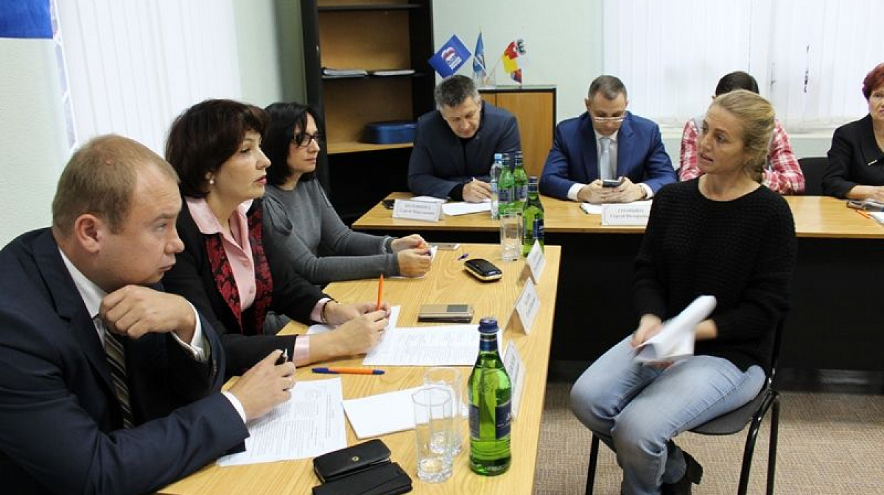 Глава администрации Центрального  внутригородского округа Елена Малова провела прием председателей ТОС