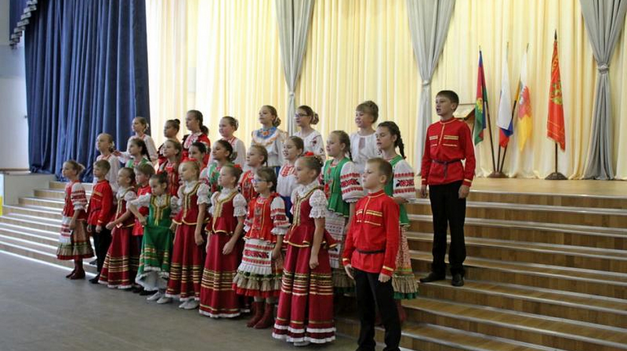 Ребят из 61-ой школы посвятили в казачата