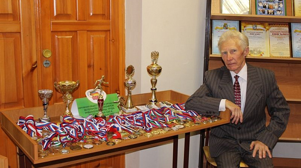 Ветерану Вооруженных Сил,  участнику 32 марафонов  Михаилу Кузьмину исполнилось 75 лет