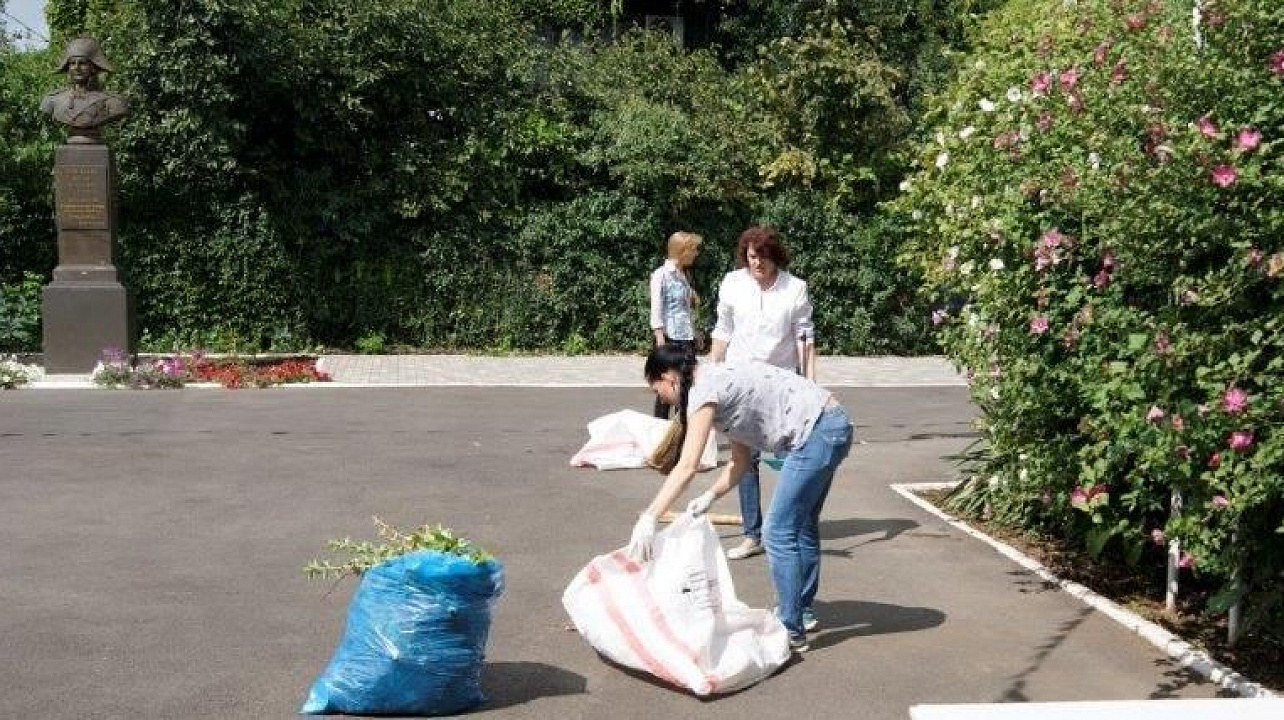 Образовательные учреждения Западного округа готовятся к 1 сентября